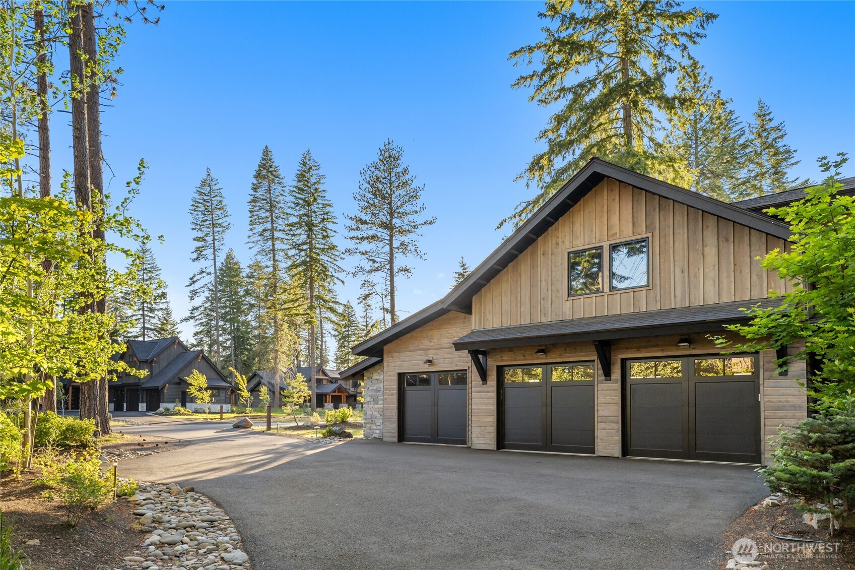 1280 Kokanee Loop Property Photo 38