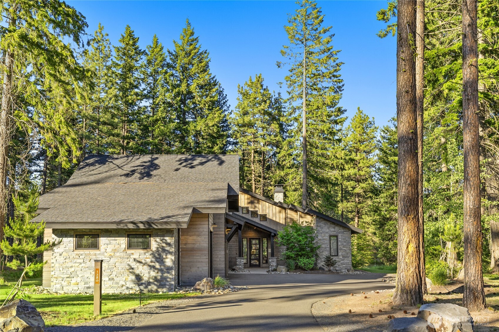 1280 Kokanee Loop Property Photo 40