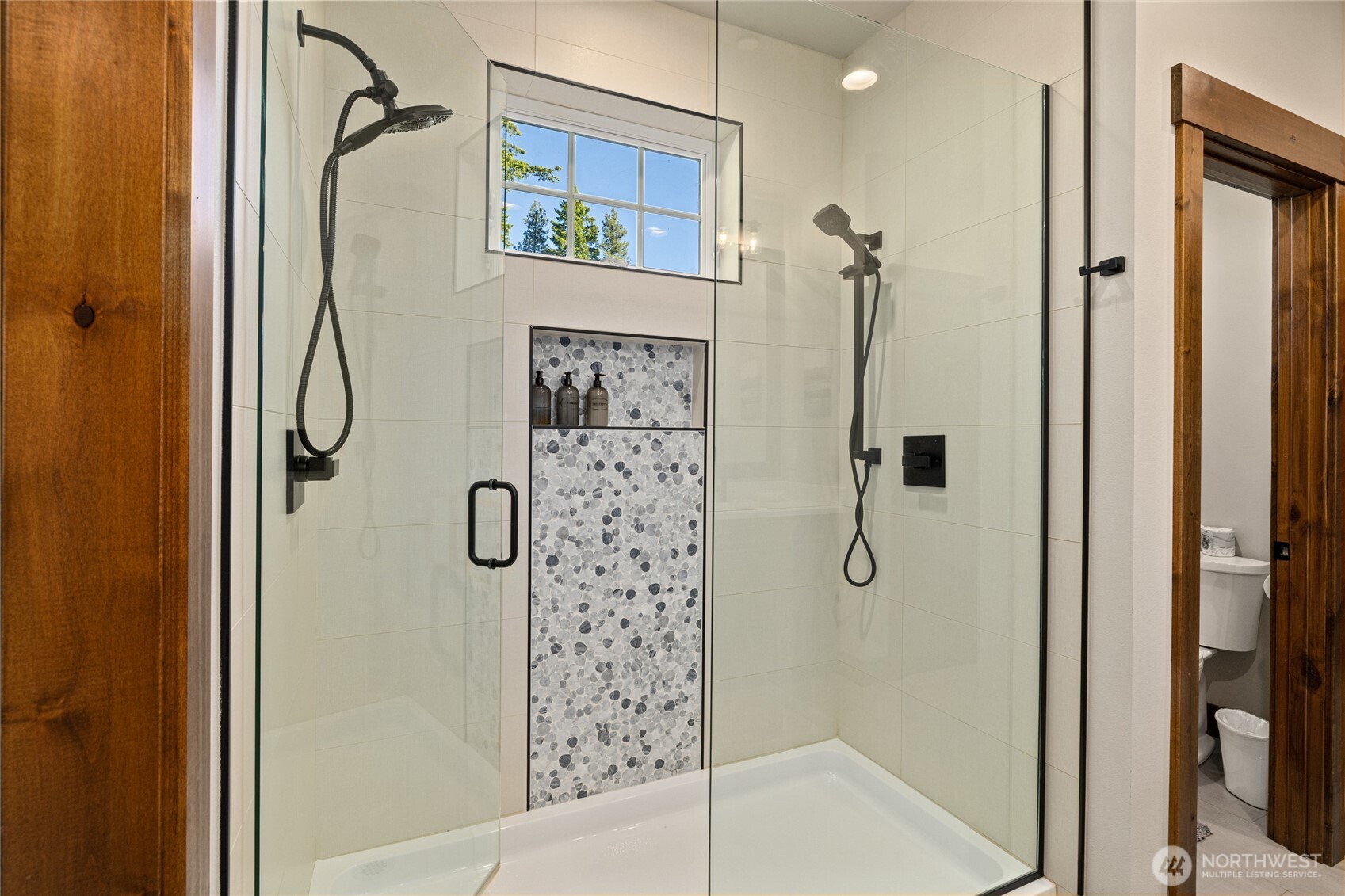1230 Kokanee Loop Property Photo 26