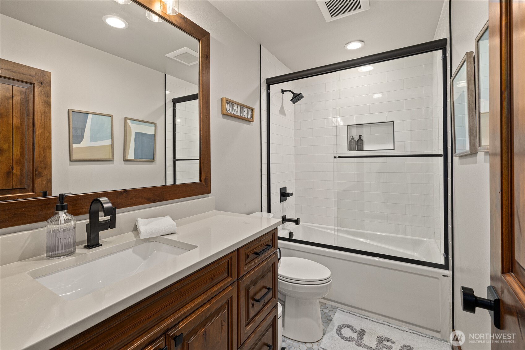 1230 Kokanee Loop Property Photo 35