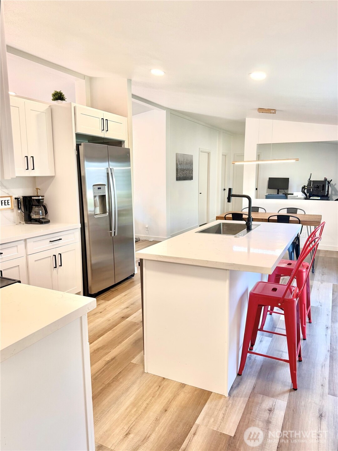 1314 Whitney Avenue Property Photo 6
