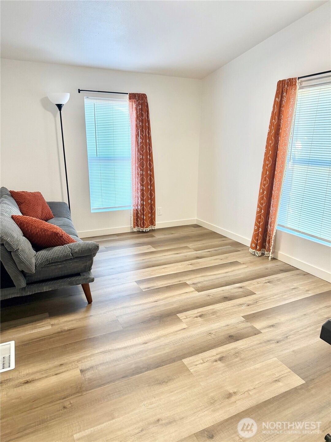 1314 Whitney Avenue Property Photo 16