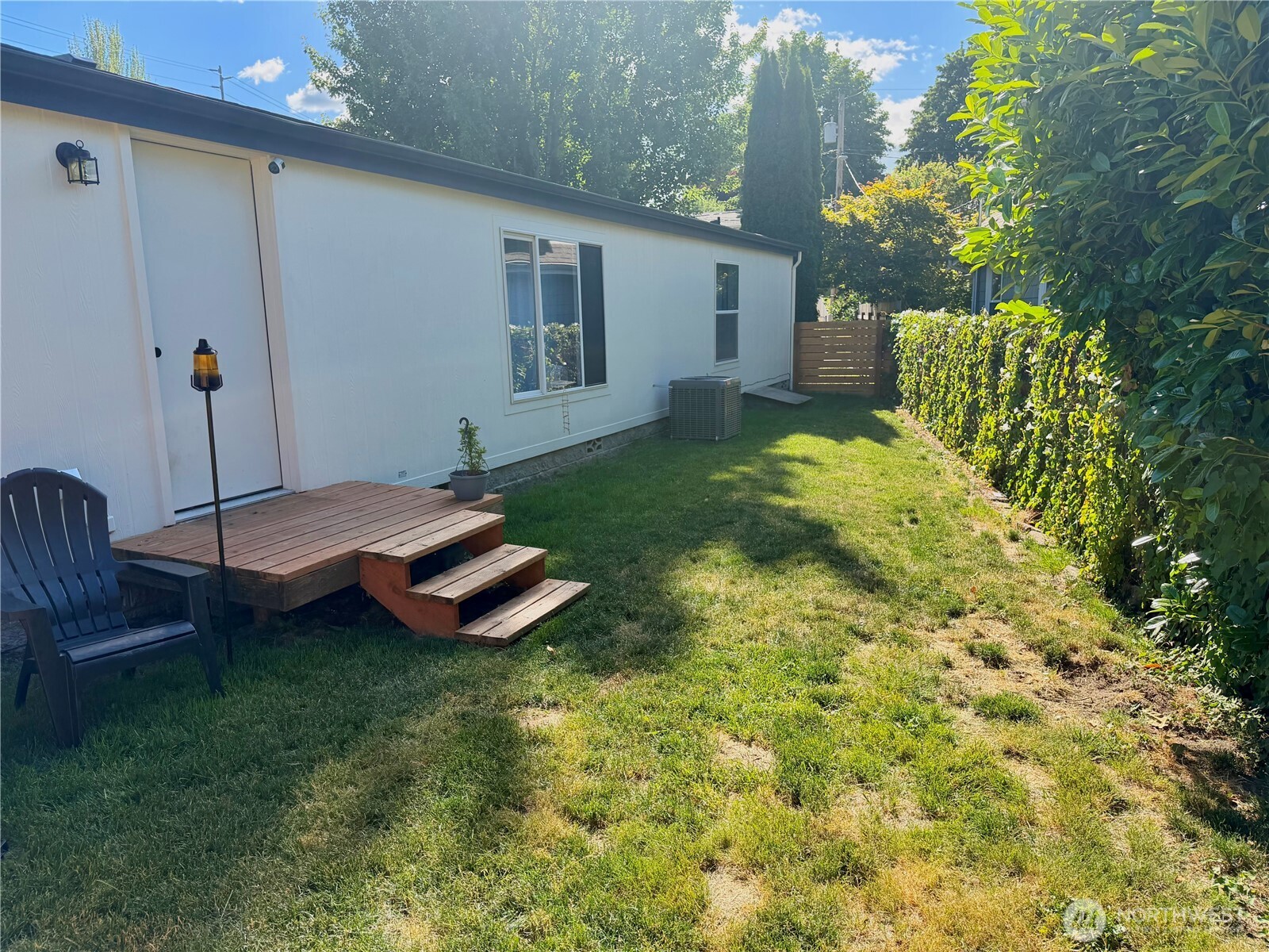 1314 Whitney Avenue Property Photo 27