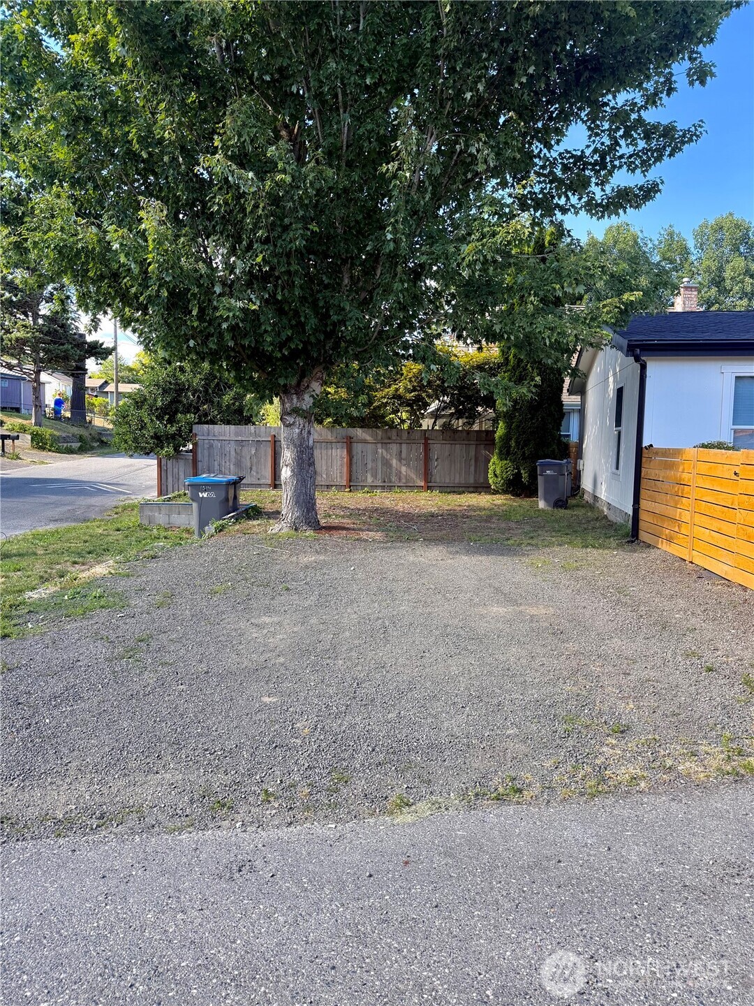 1314 Whitney Avenue Property Photo 28