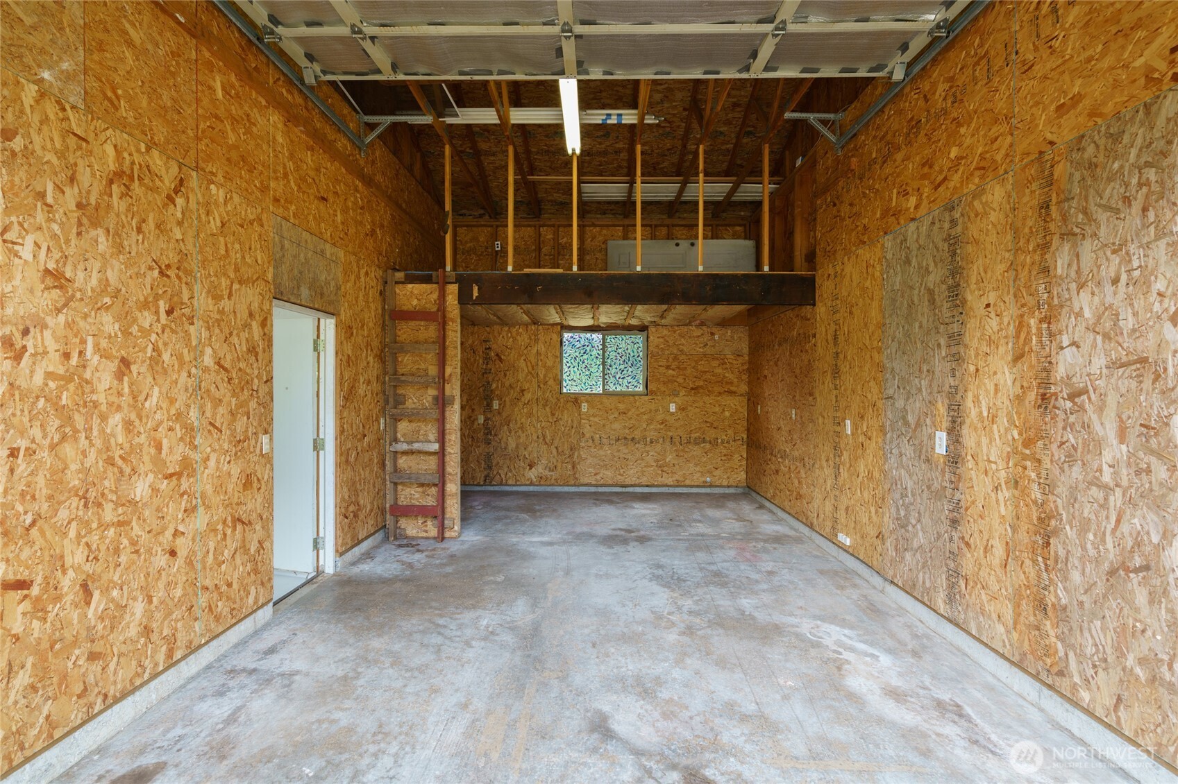 45726 Main Street Property Photo 10