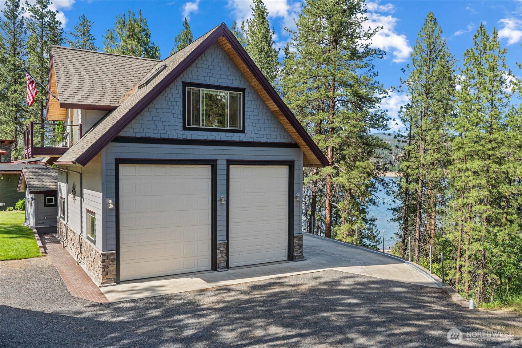 41840 Porcupine Bay Road Property Photo 1