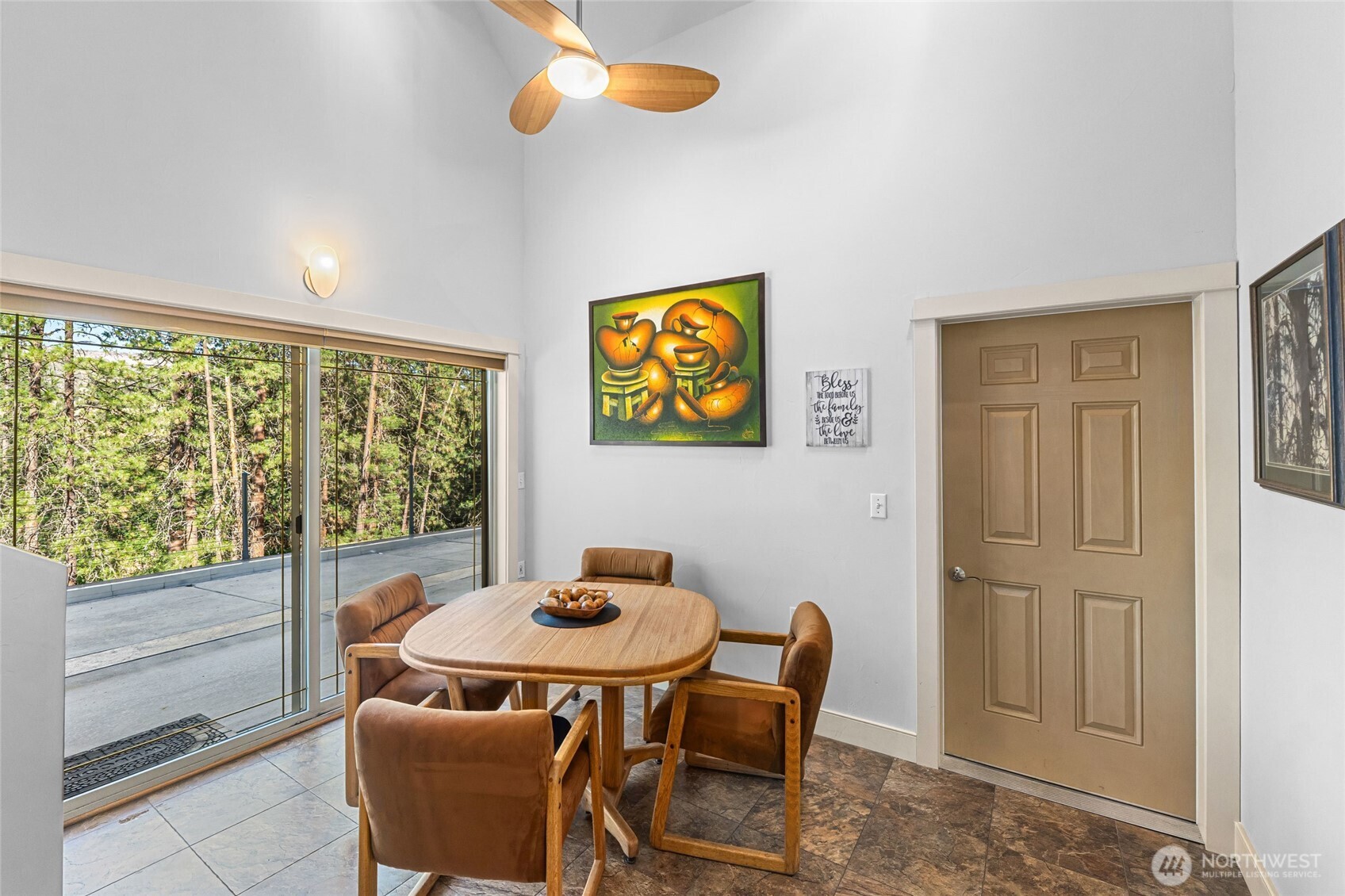 41840 Porcupine Bay Road Property Photo 5