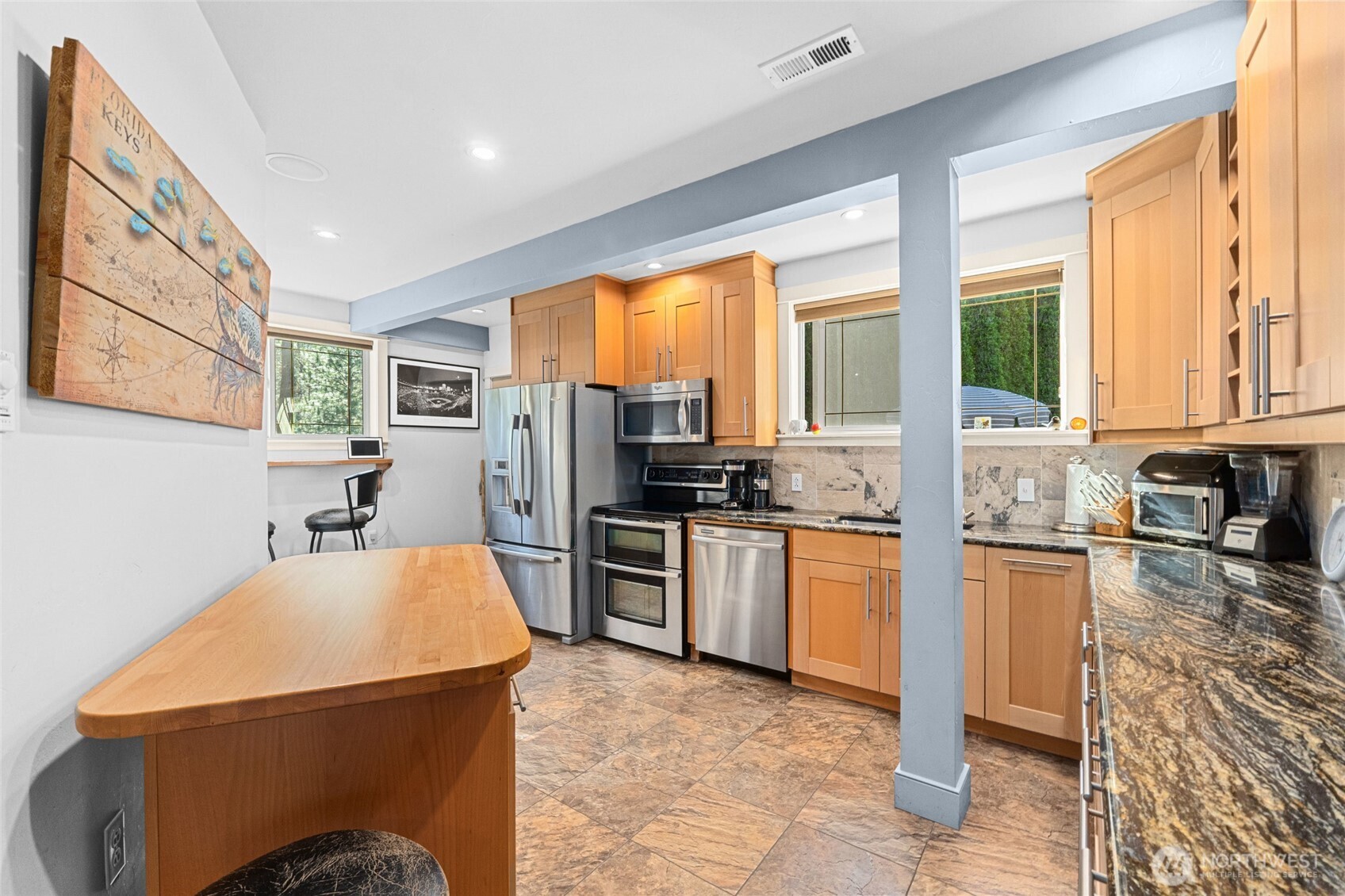 41840 Porcupine Bay Road Property Photo 9