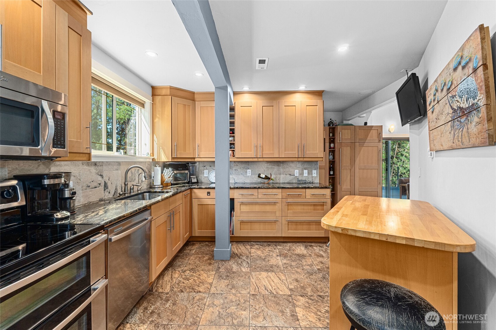41840 Porcupine Bay Road Property Photo 10