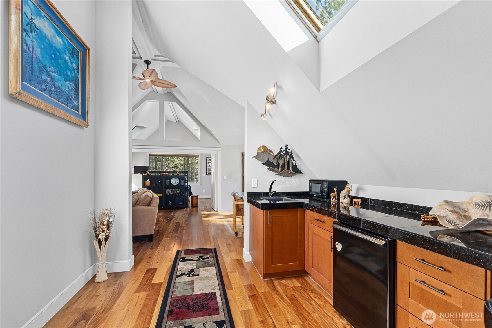 41840 Porcupine Bay Road Property Photo 14