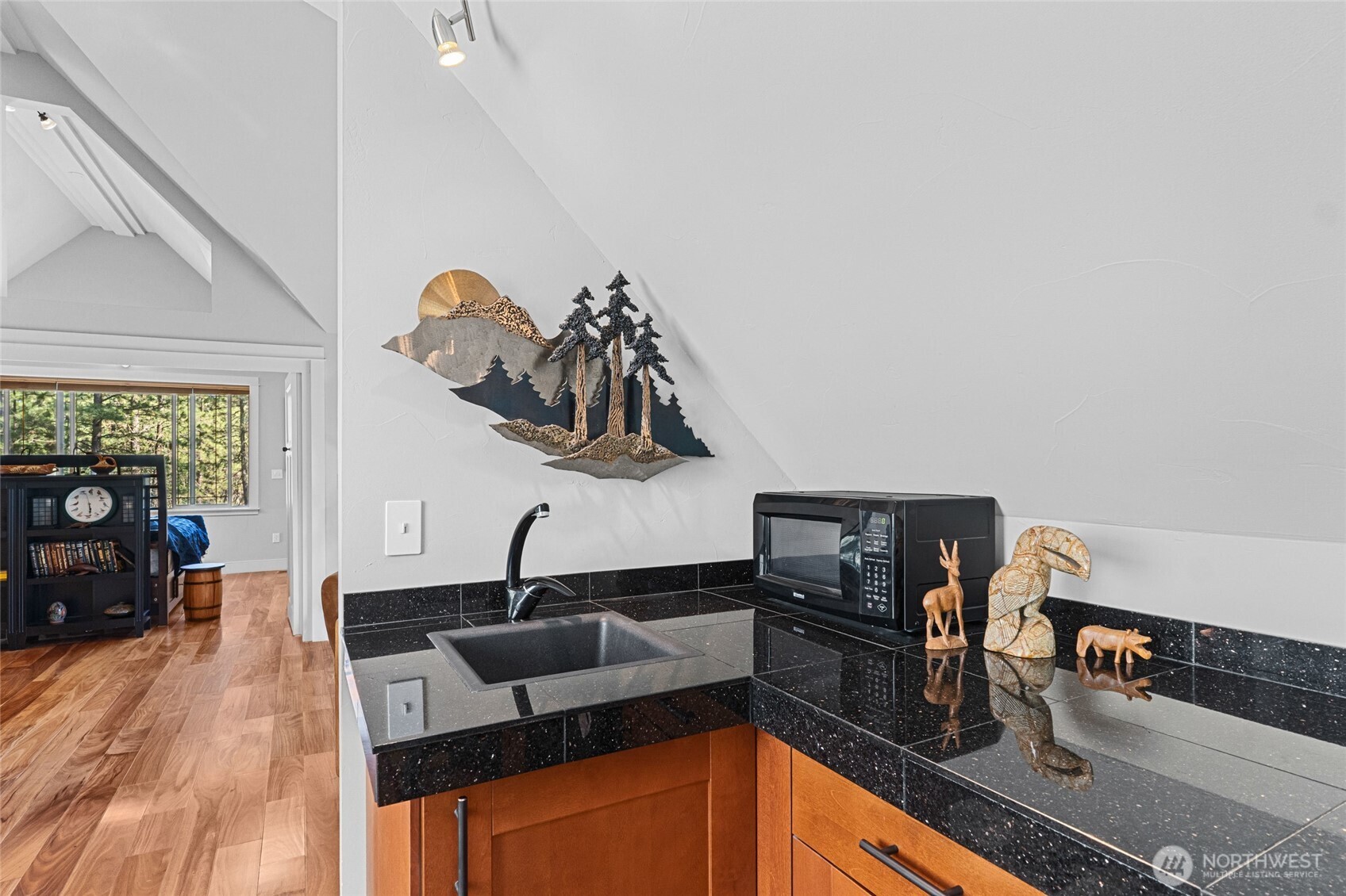 41840 Porcupine Bay Road Property Photo 18