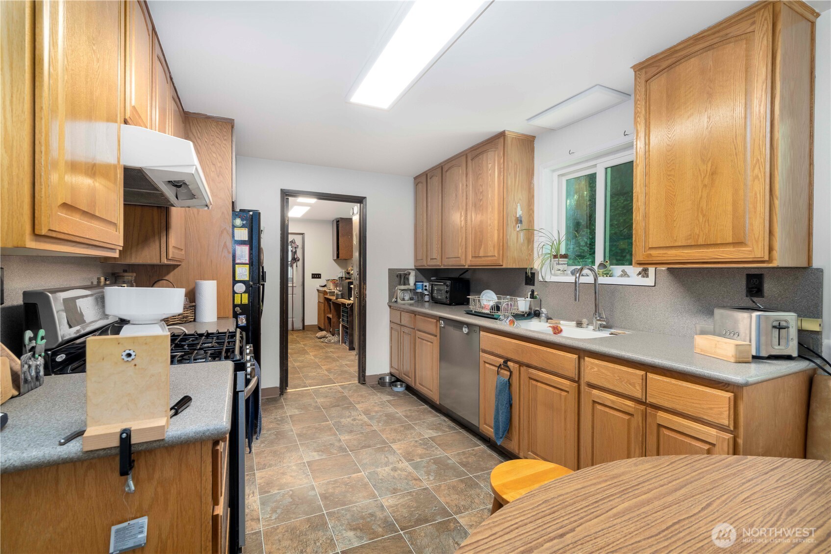 24498 Polte Road Property Photo 6