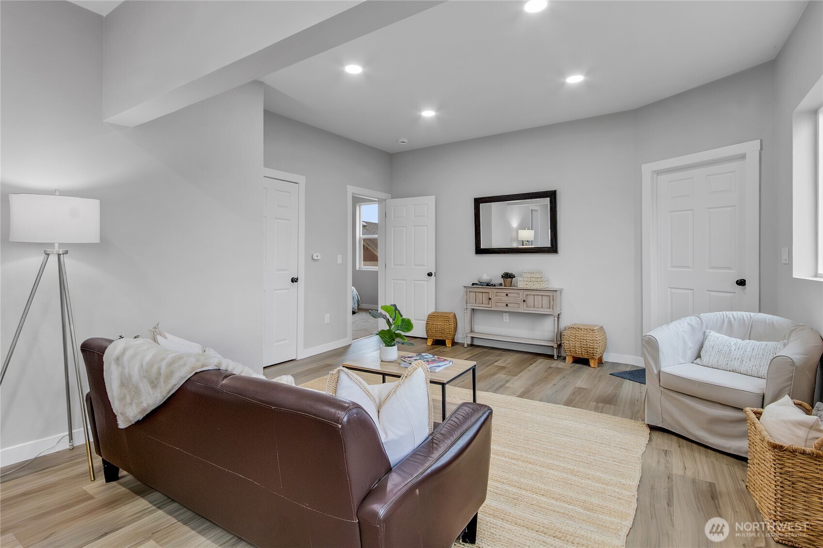 307 S Exchange Street Property Photo 12