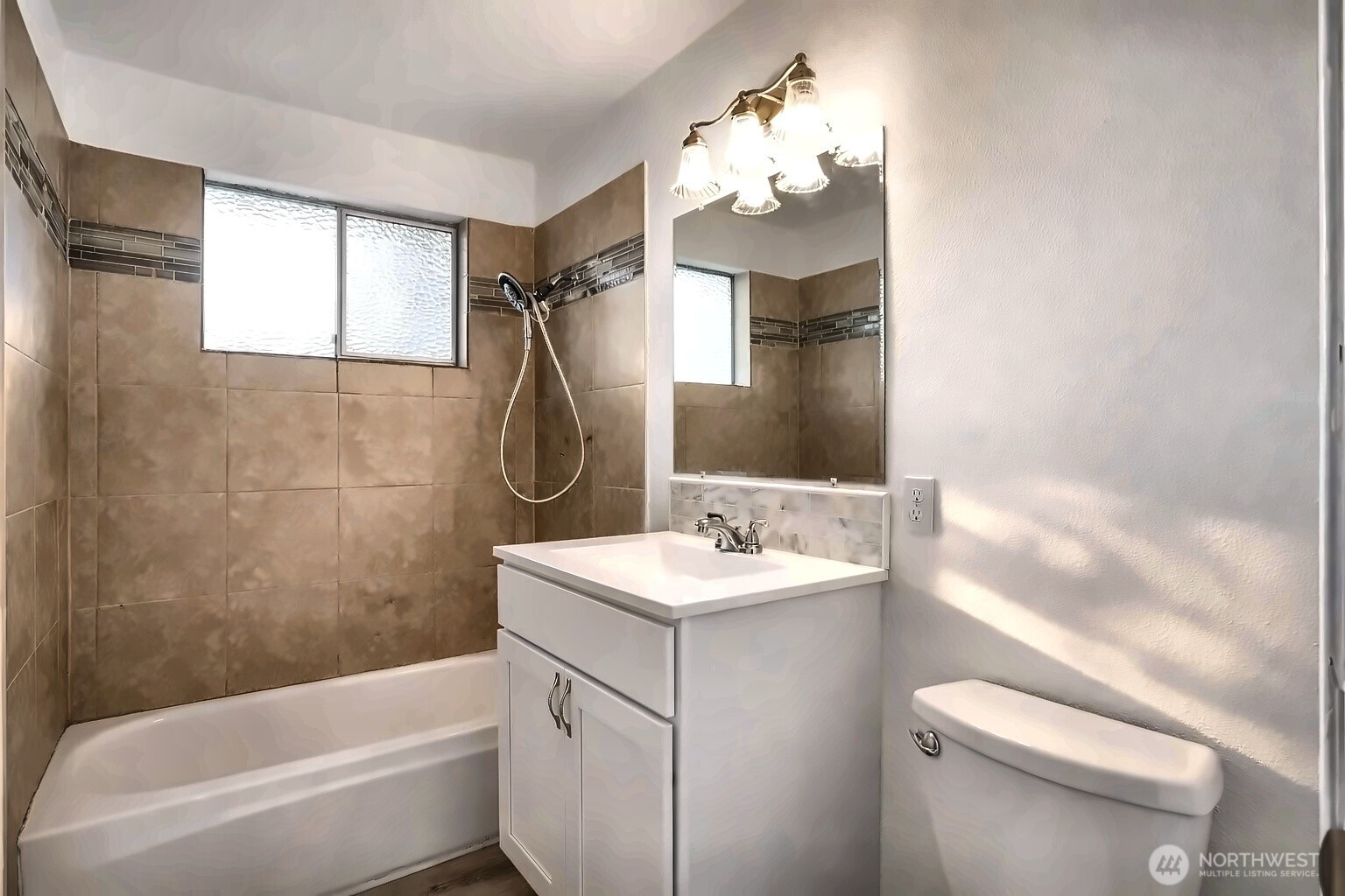 4848 S 170th Street Property Photo 15