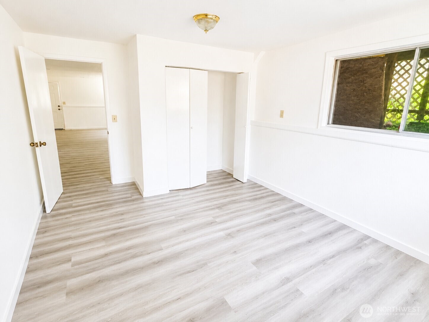 4848 S 170th Street Property Photo 16