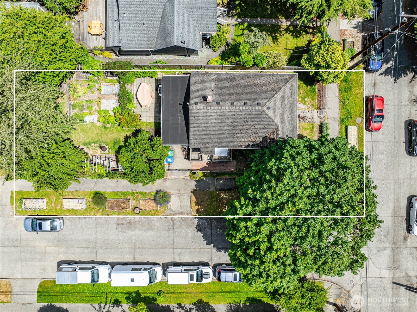 5050 50th Avenue Property Photo 1