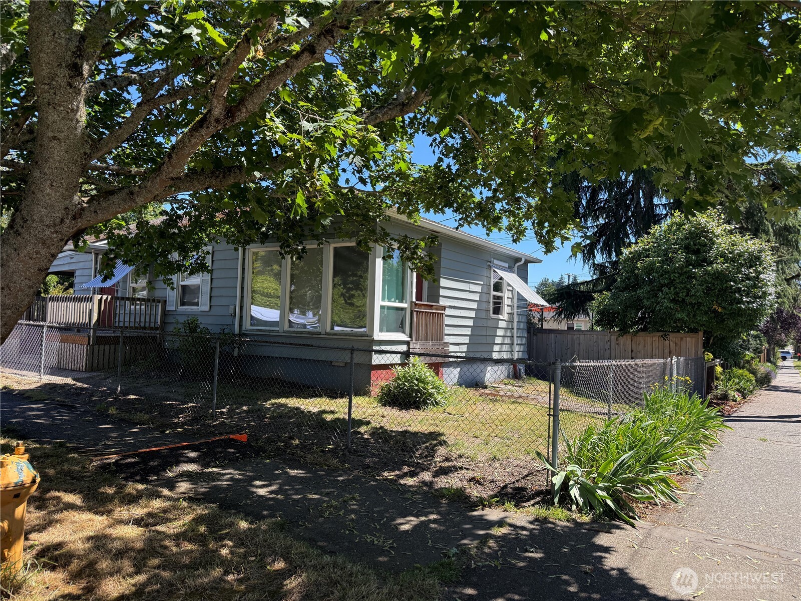 5050 50th Avenue Property Photo 5