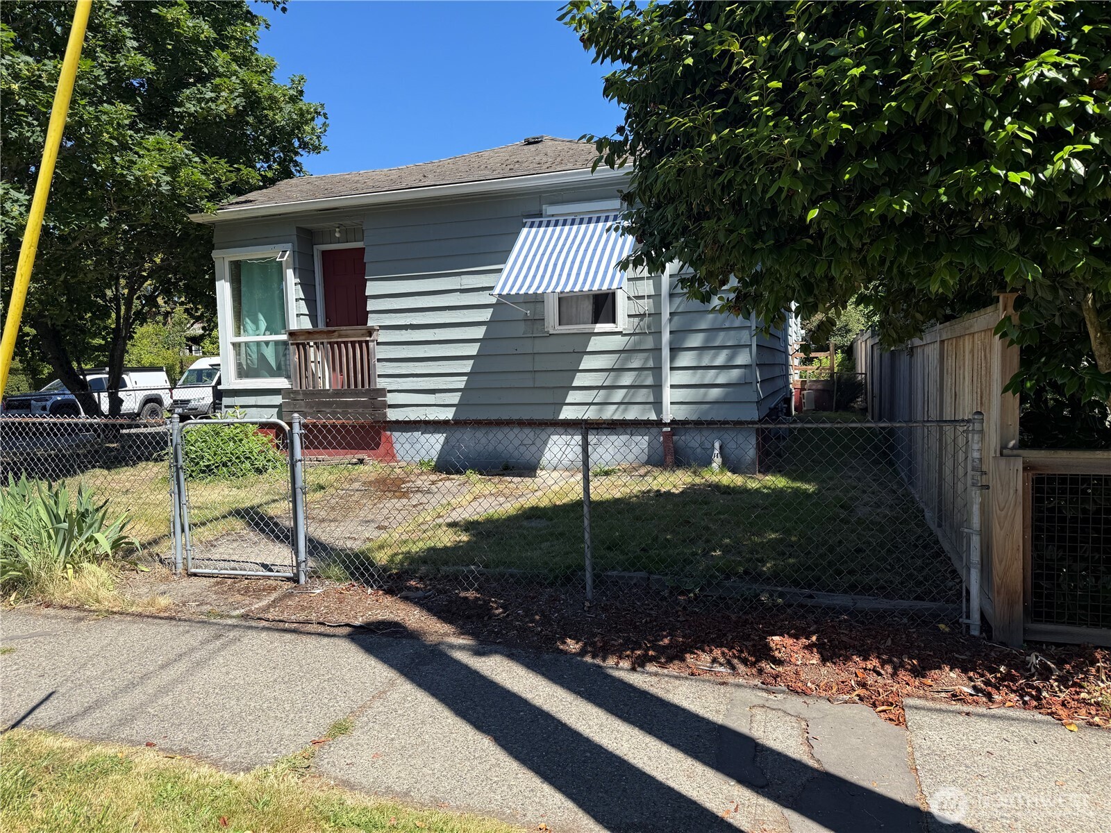 5050 50th Avenue Property Photo 6