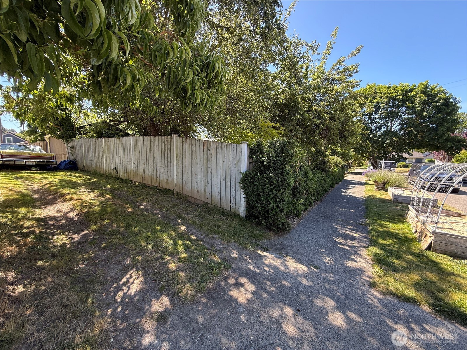 5050 50th Avenue Property Photo 8