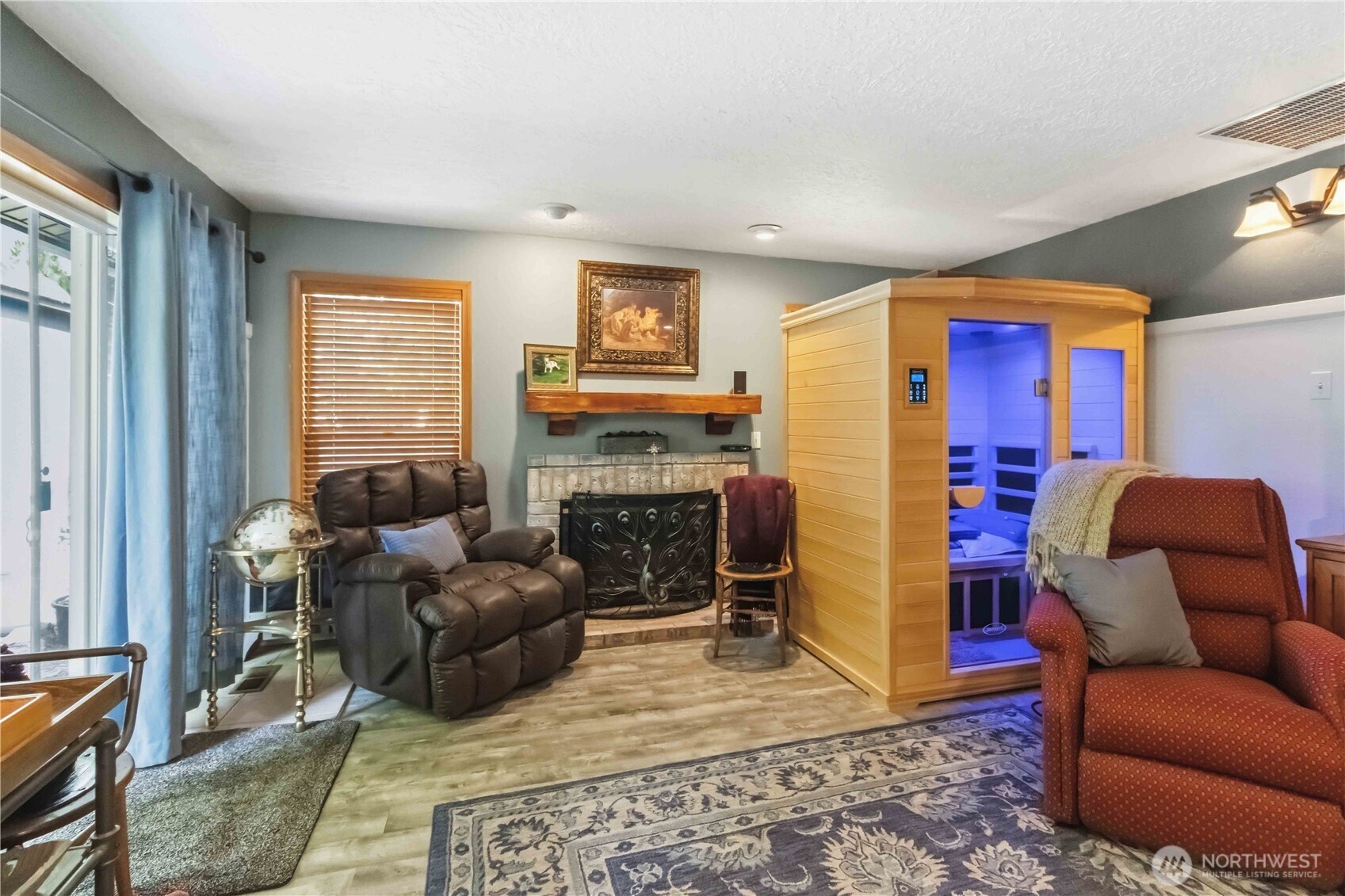 209 W Beacon Hill Drive Property Photo 23