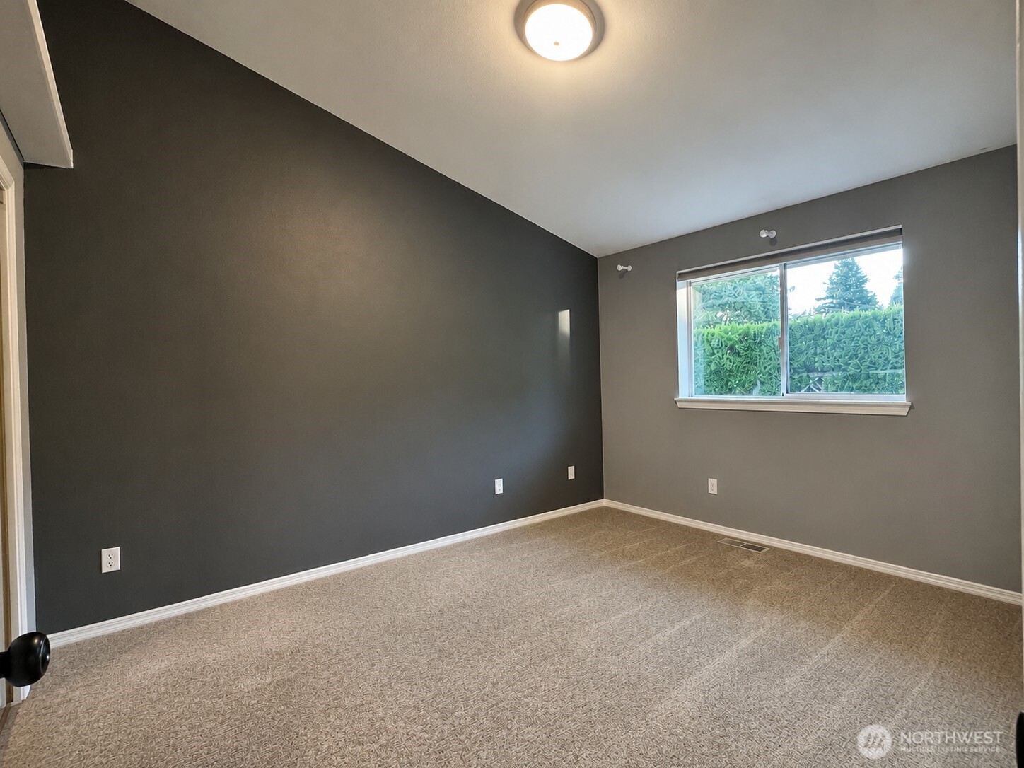 219 7th Street Property Photo 11