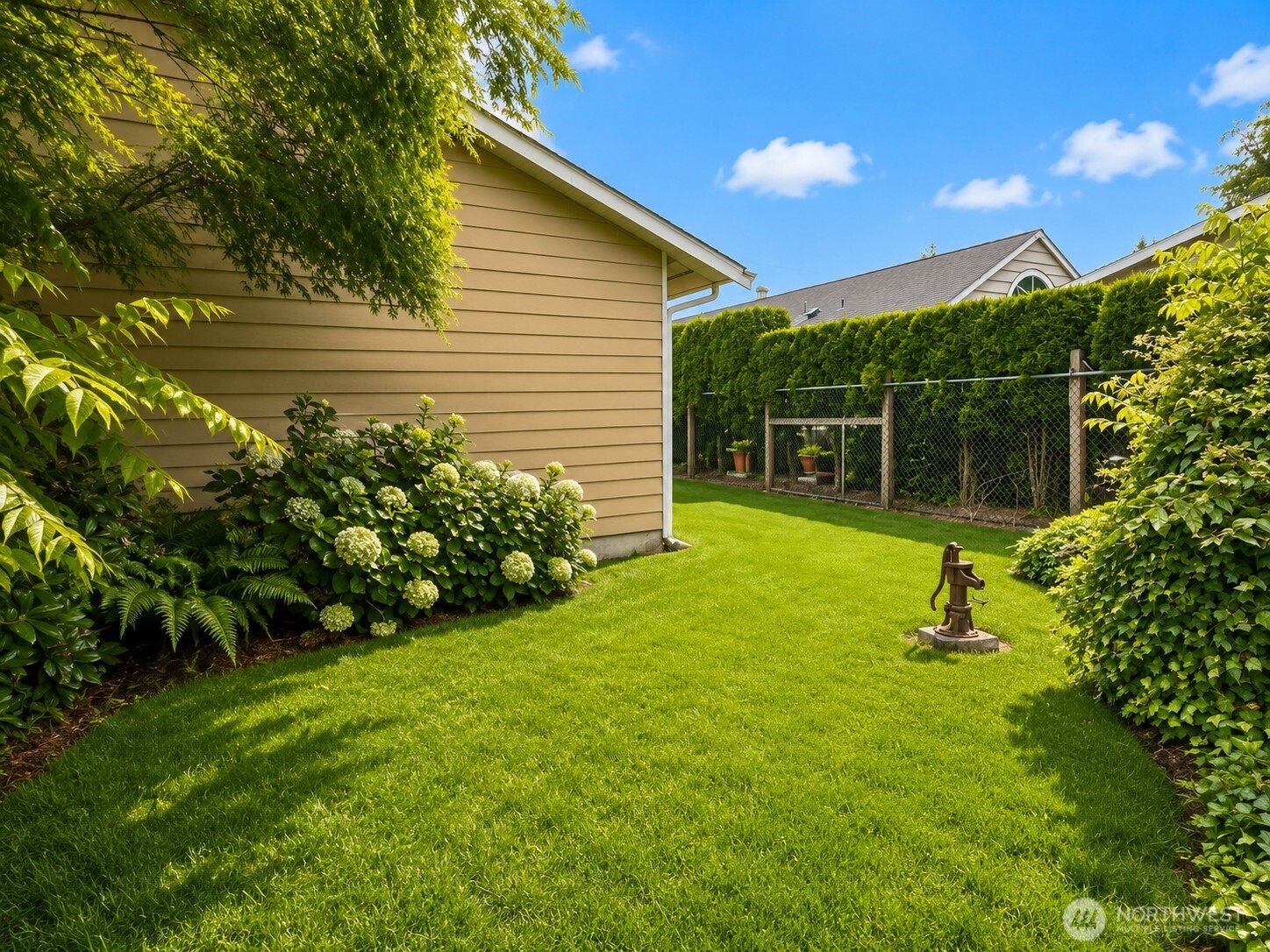 219 7th Street Property Photo 18