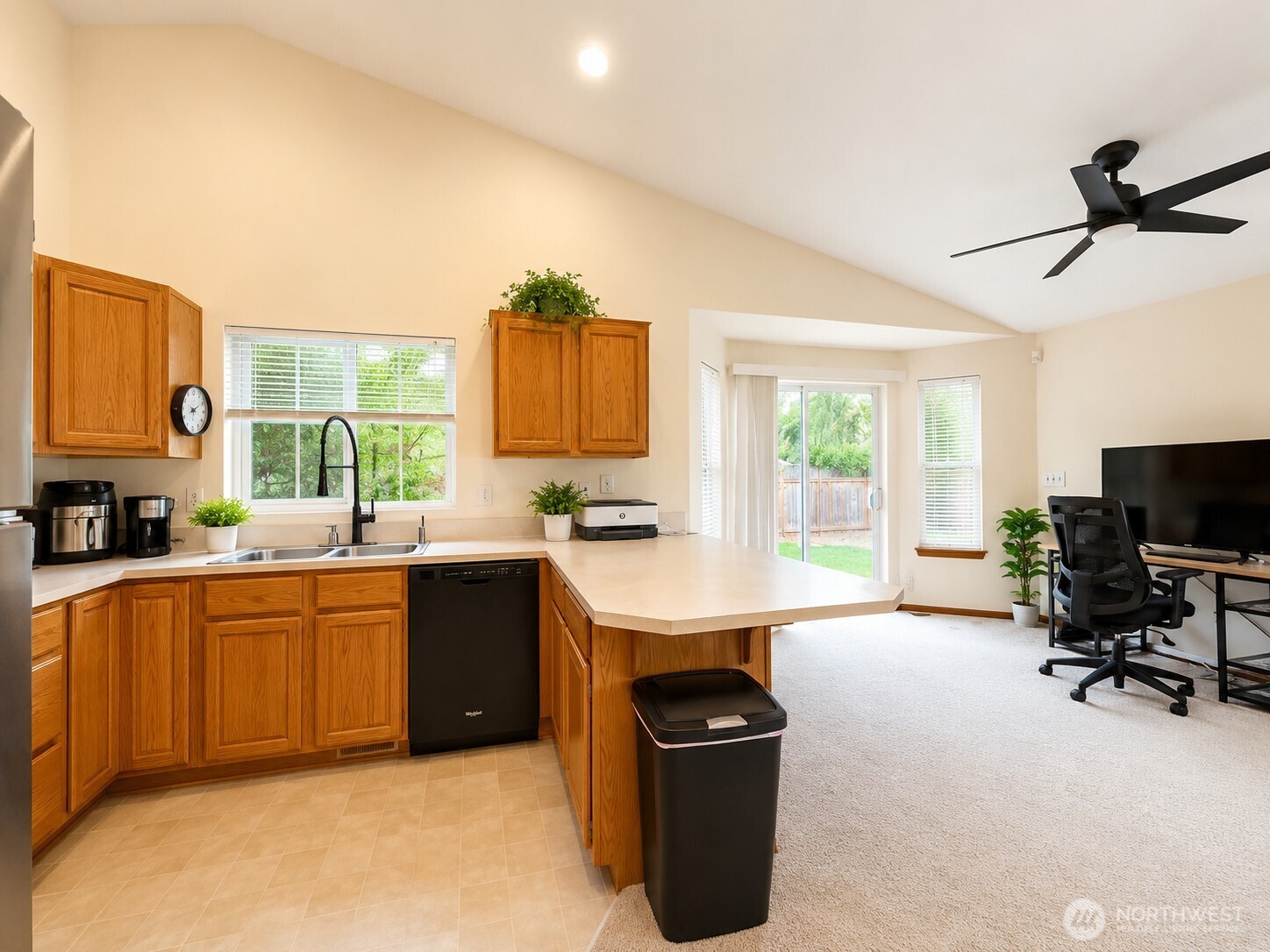 219 7th Street Property Photo 21