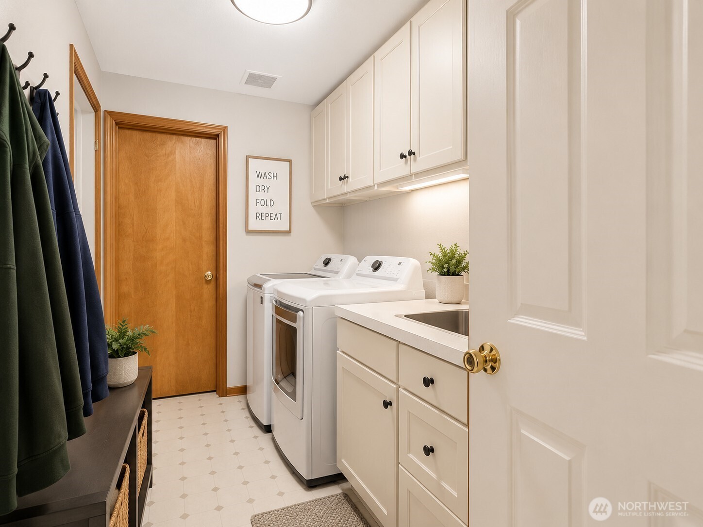 219 7th Street Property Photo 28