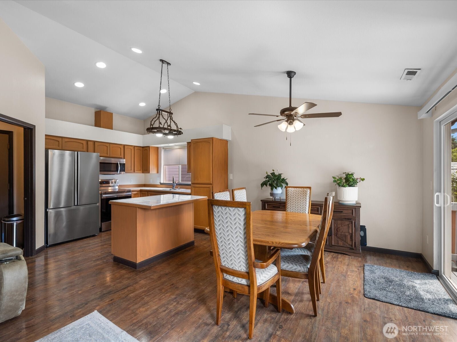 7812 Condor Drive Property Photo 6