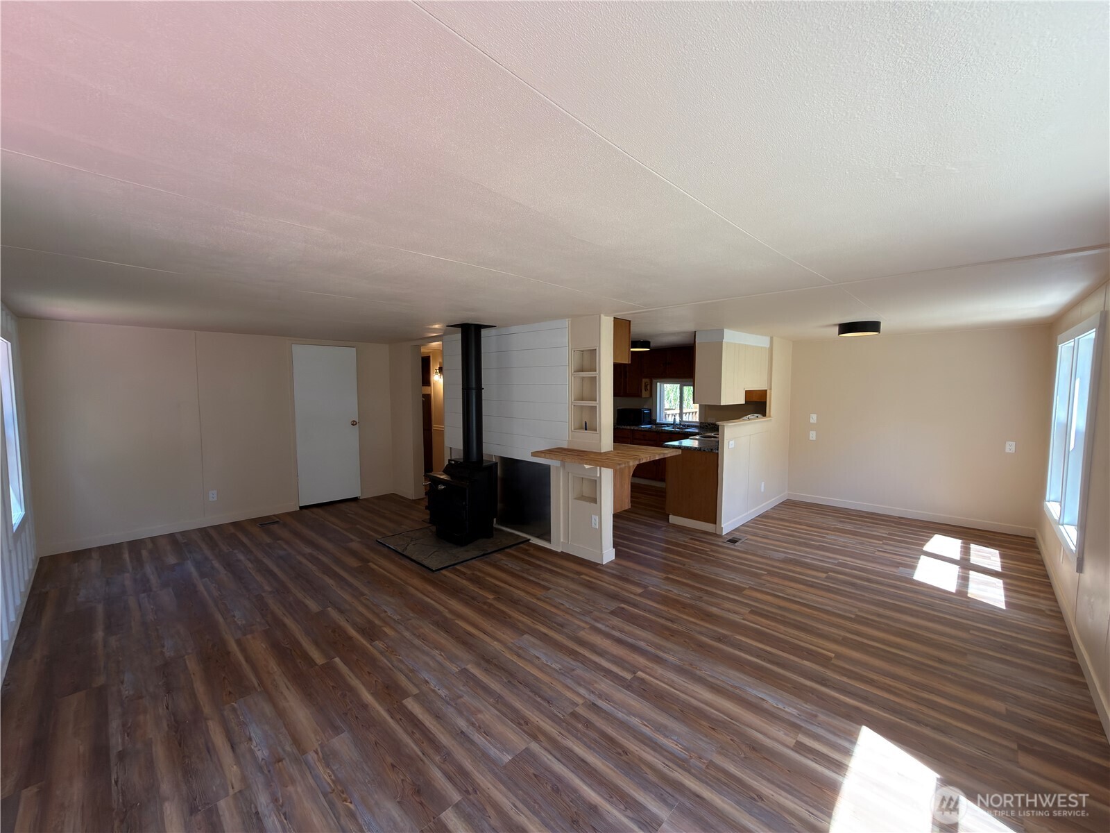 274 Deer Park Road Property Photo 5