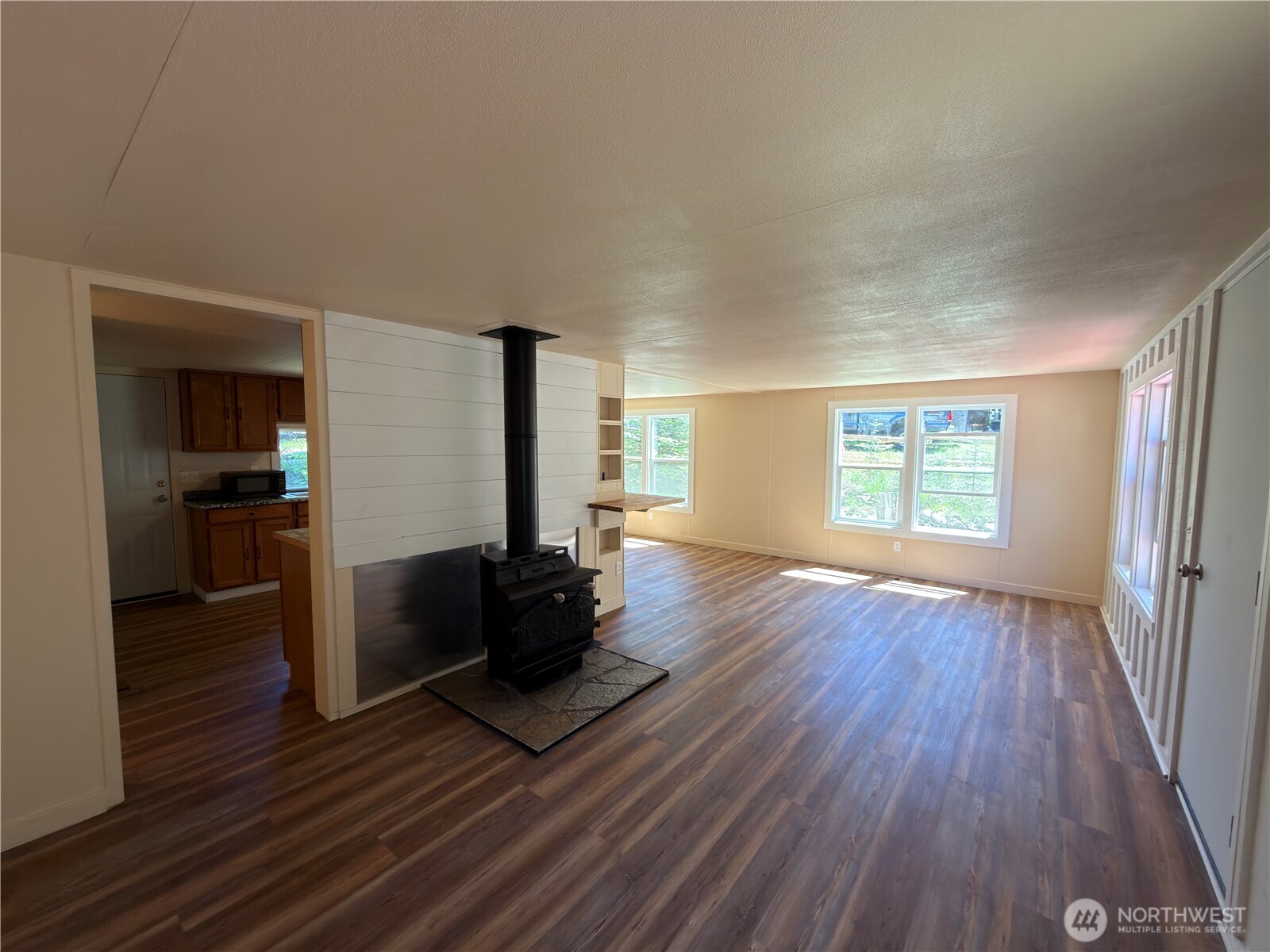 274 Deer Park Road Property Photo 6