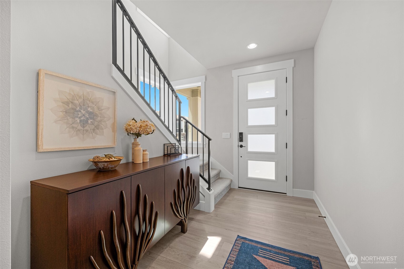 1021 169th Place Property Photo 3
