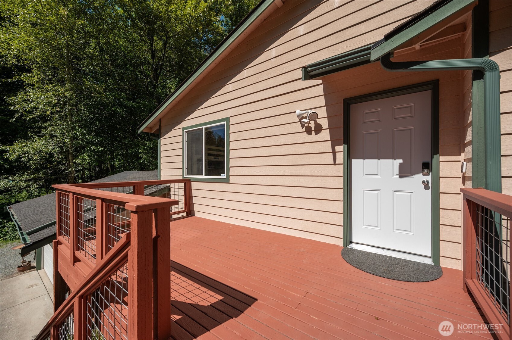 41887 Cape Horn Drive Property Photo 5