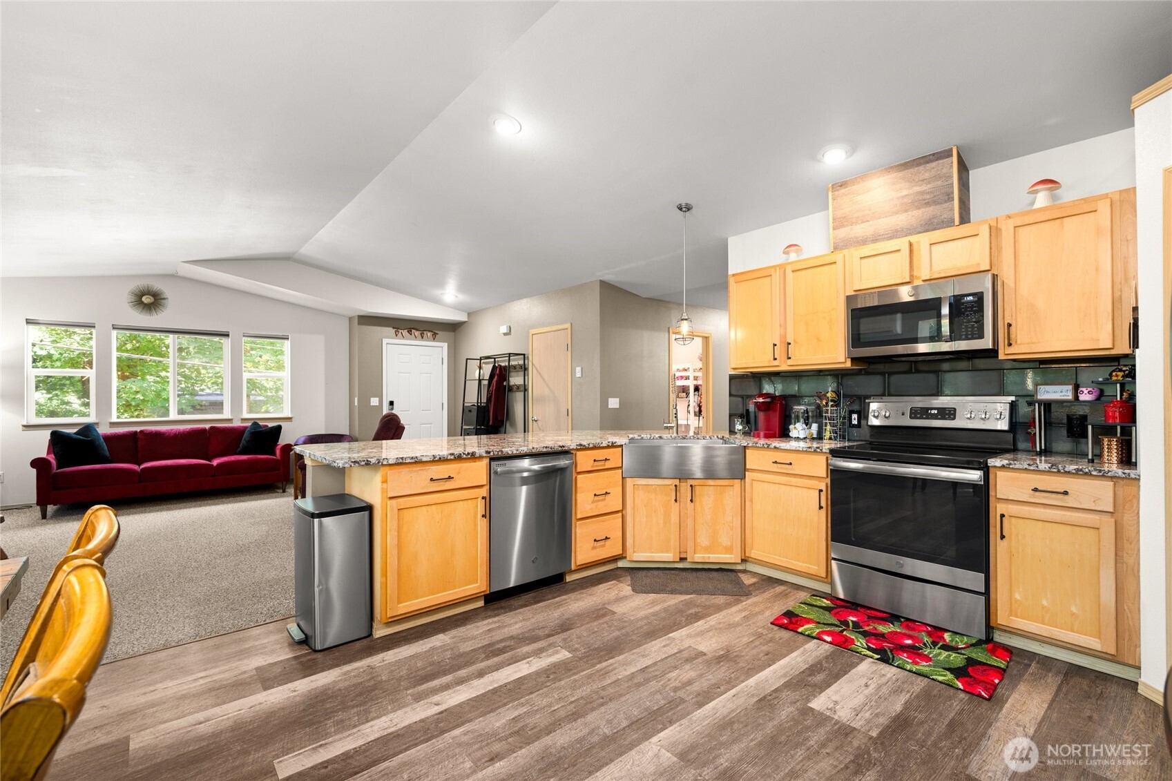 41887 Cape Horn Drive Property Photo 11