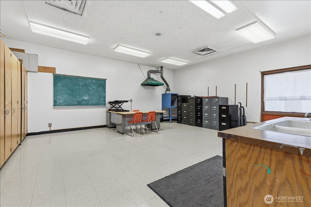 412 Federal Avenue Property Photo 10