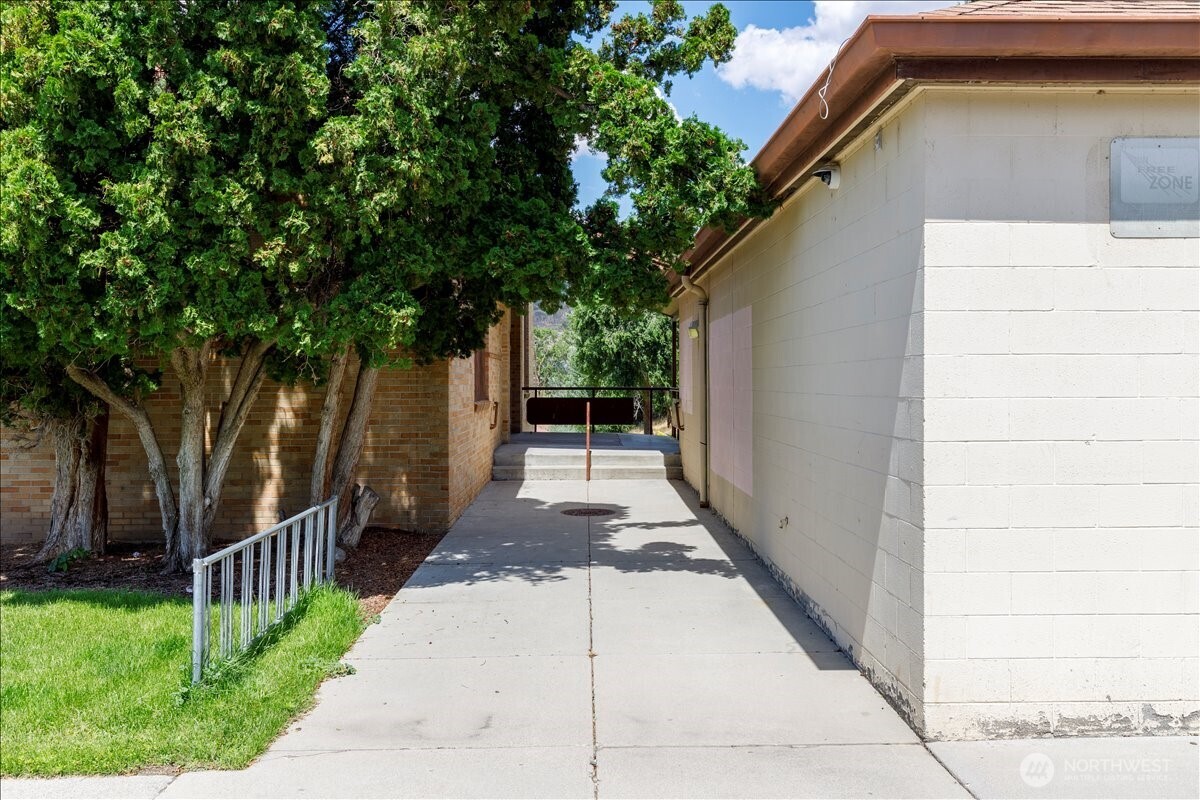 412 Federal Avenue Property Photo 32