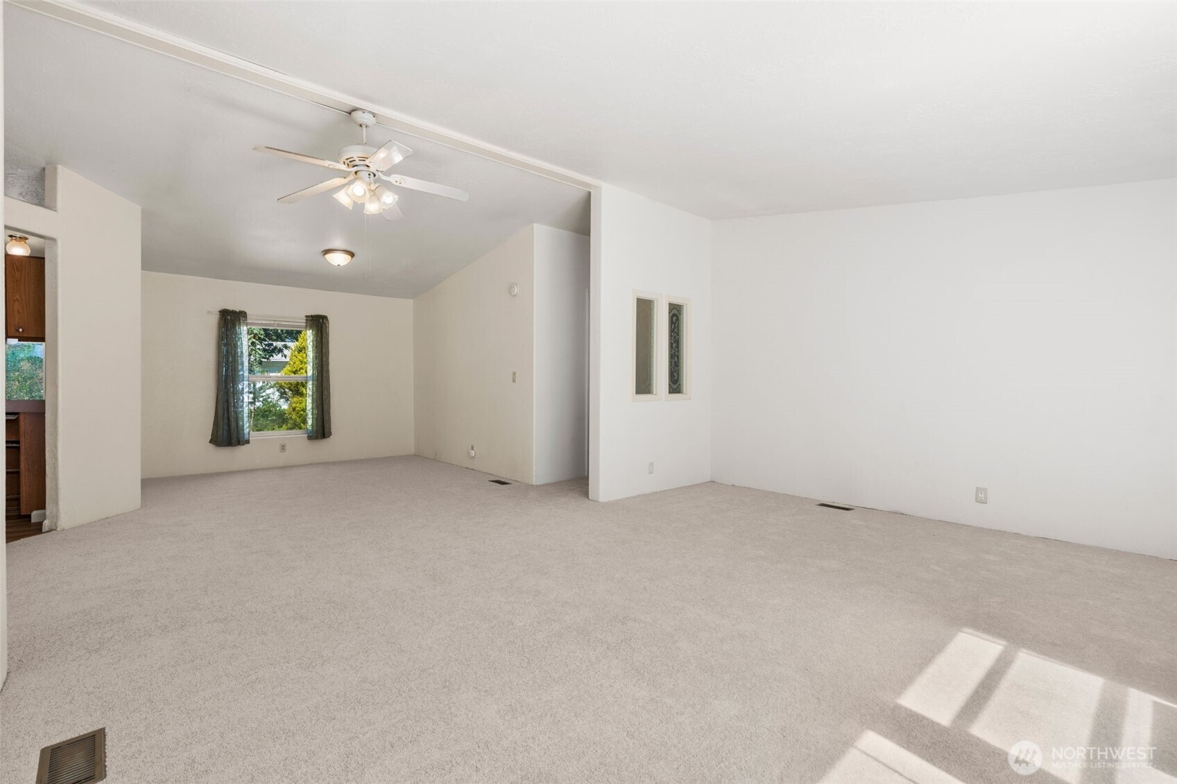 22312 92nd Avenue Ct Property Photo 4