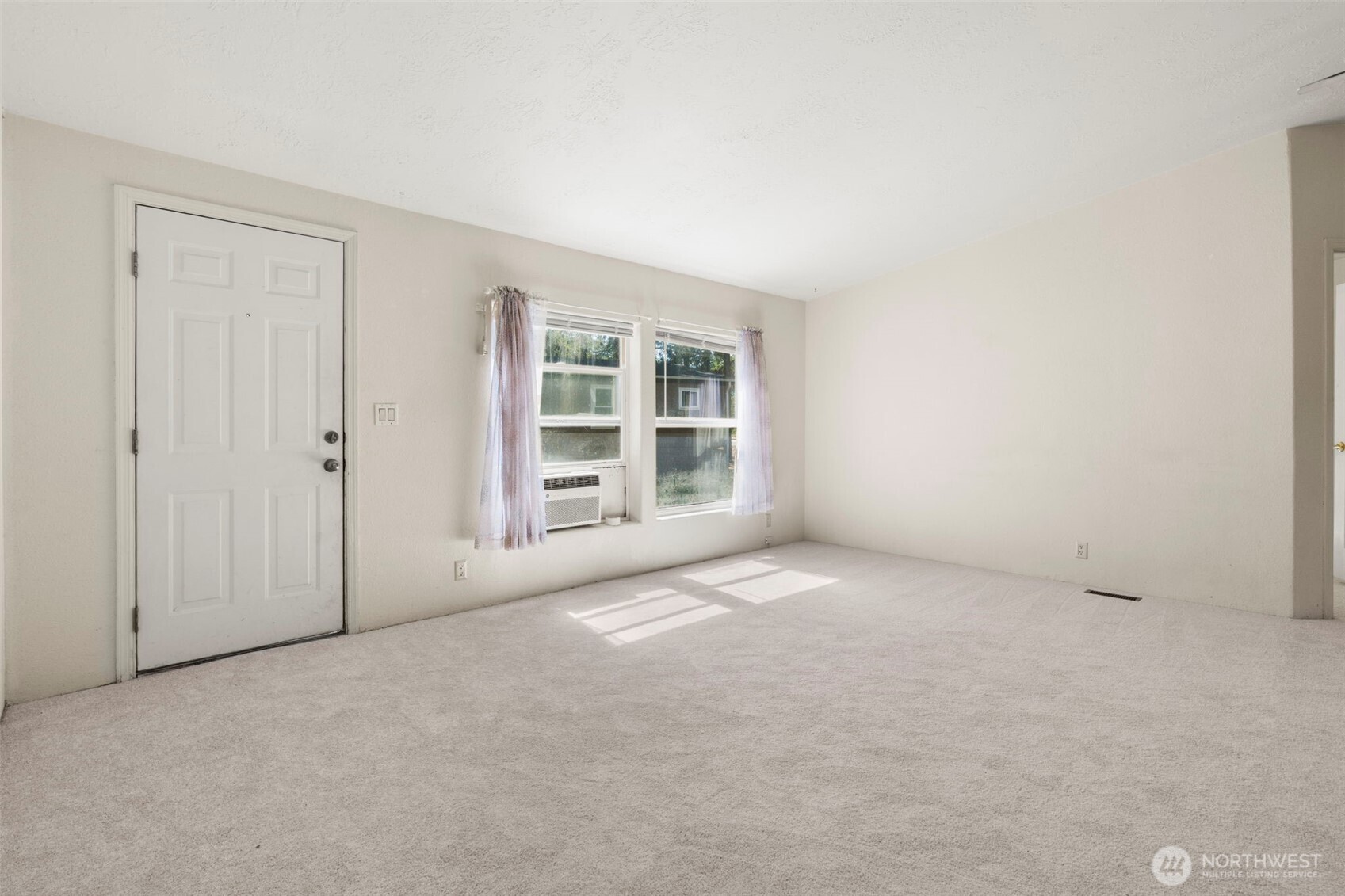22312 92nd Avenue Ct Property Photo 5