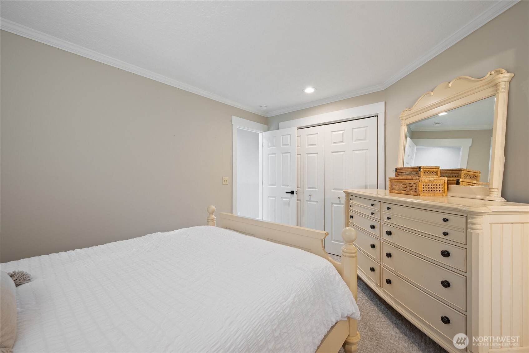 2420 Ivy Lane Property Photo 18