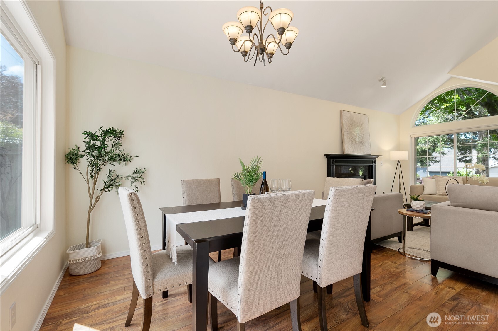 13380 122nd Place Property Photo 5
