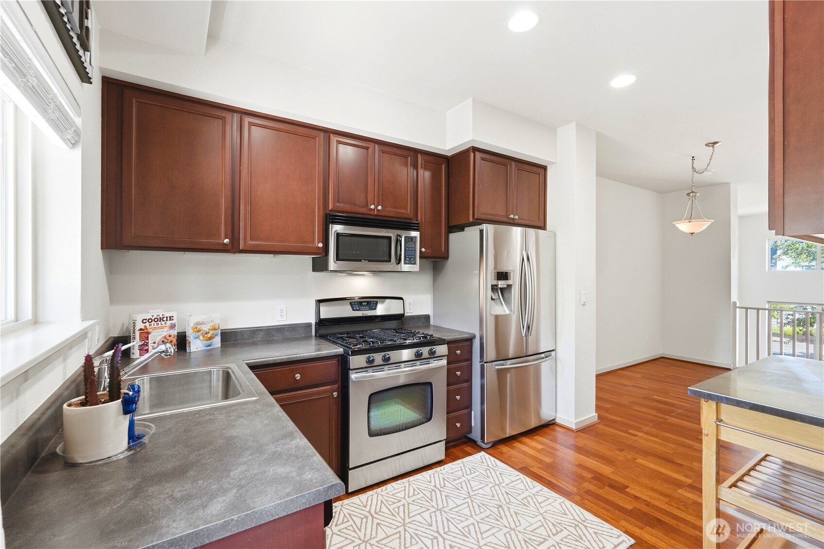4846 Pointes Drive Property Photo 14