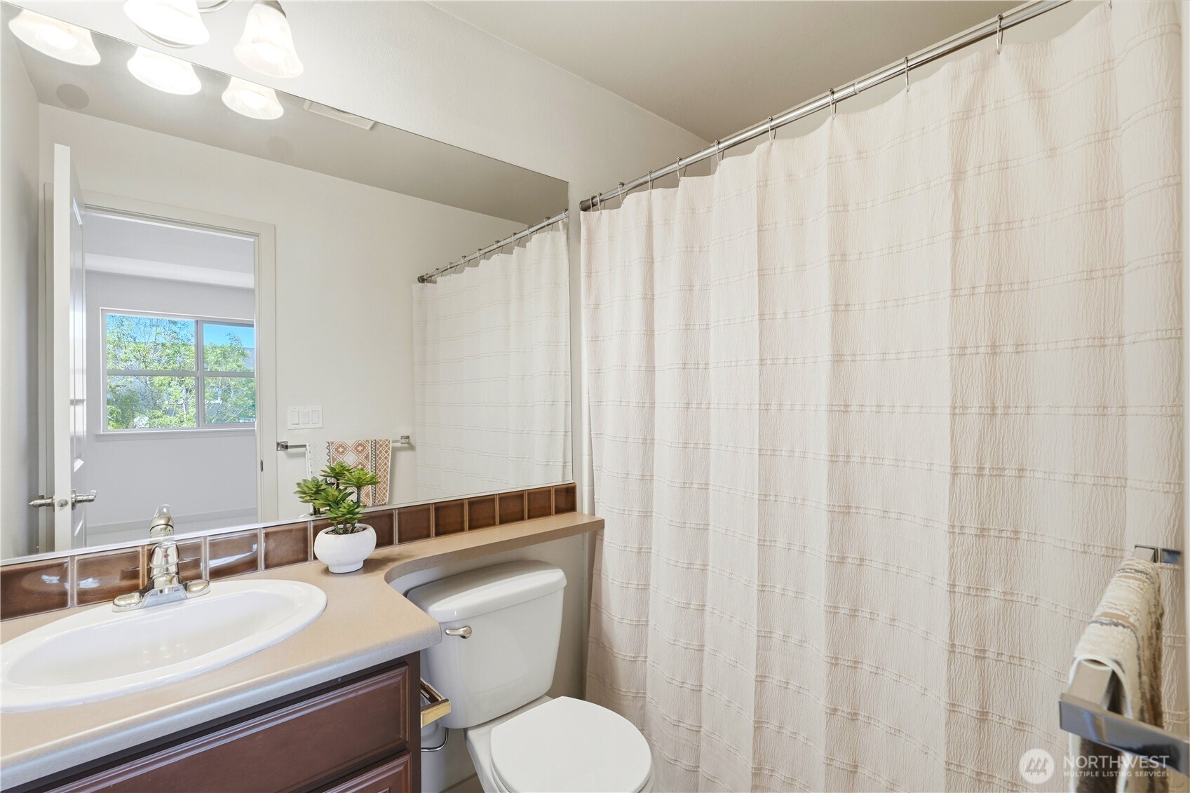 4846 Pointes Drive Property Photo 21