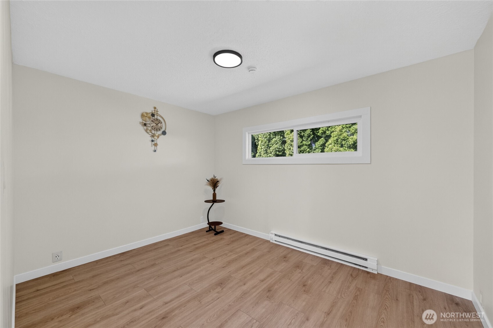 303 Lincoln Street Property Photo 15
