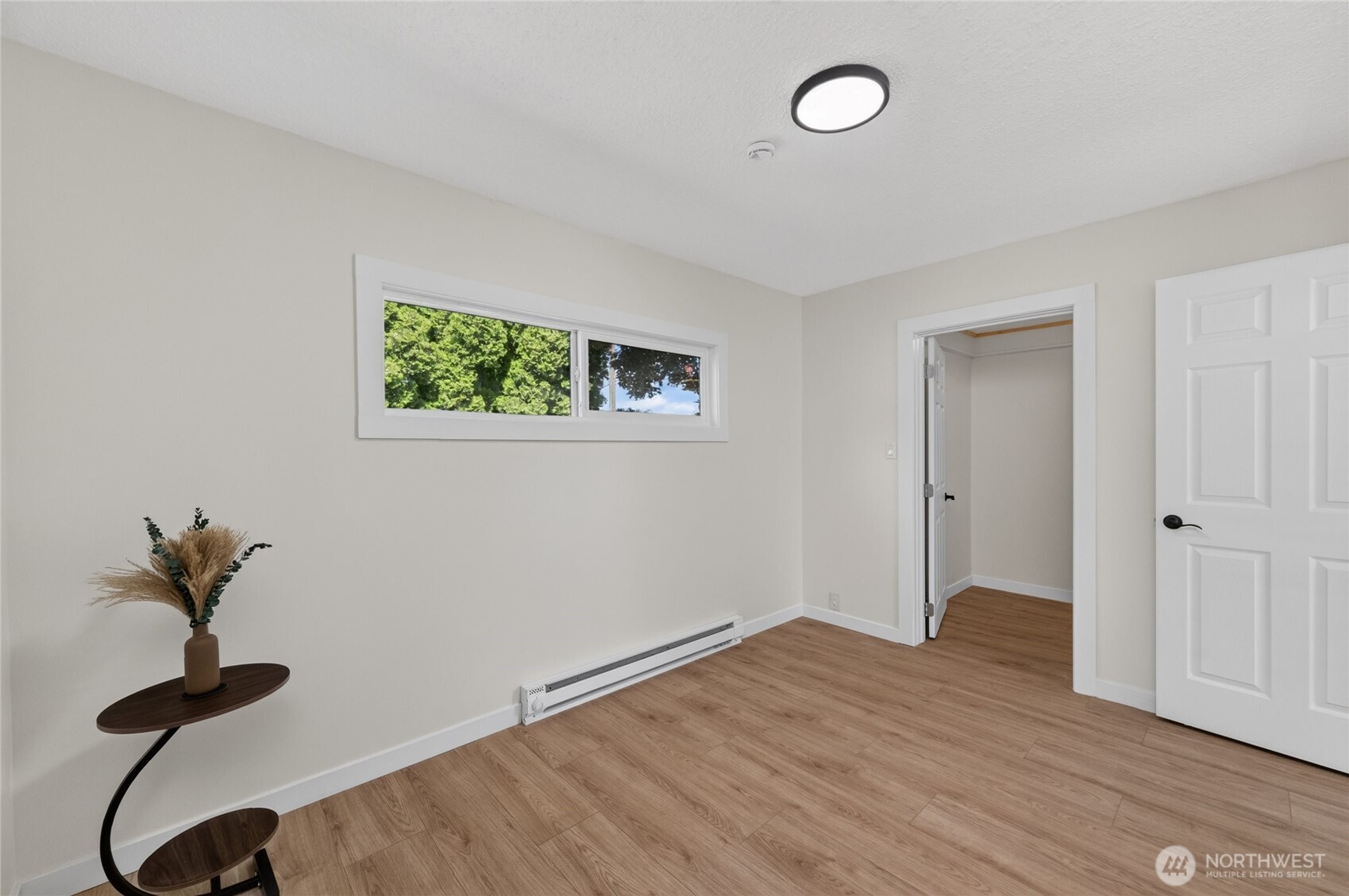 303 Lincoln Street Property Photo 16
