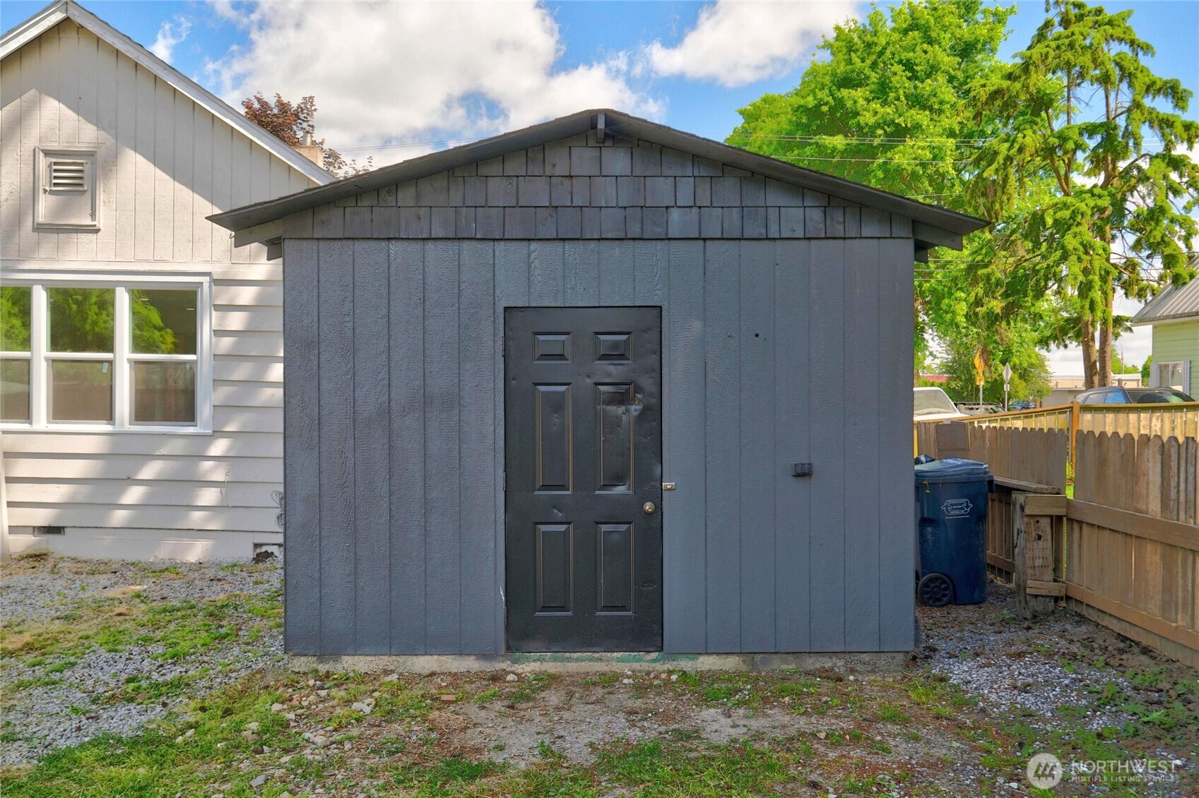 303 Lincoln Street Property Photo 35