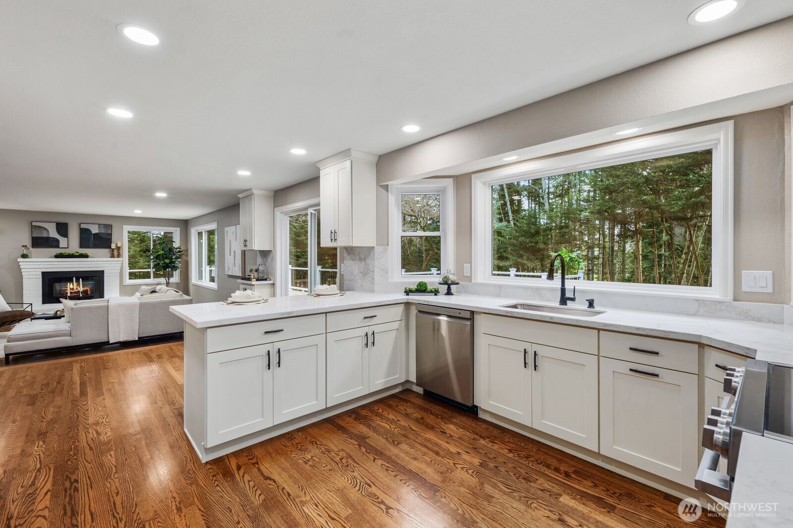904 187th Place Property Photo 10