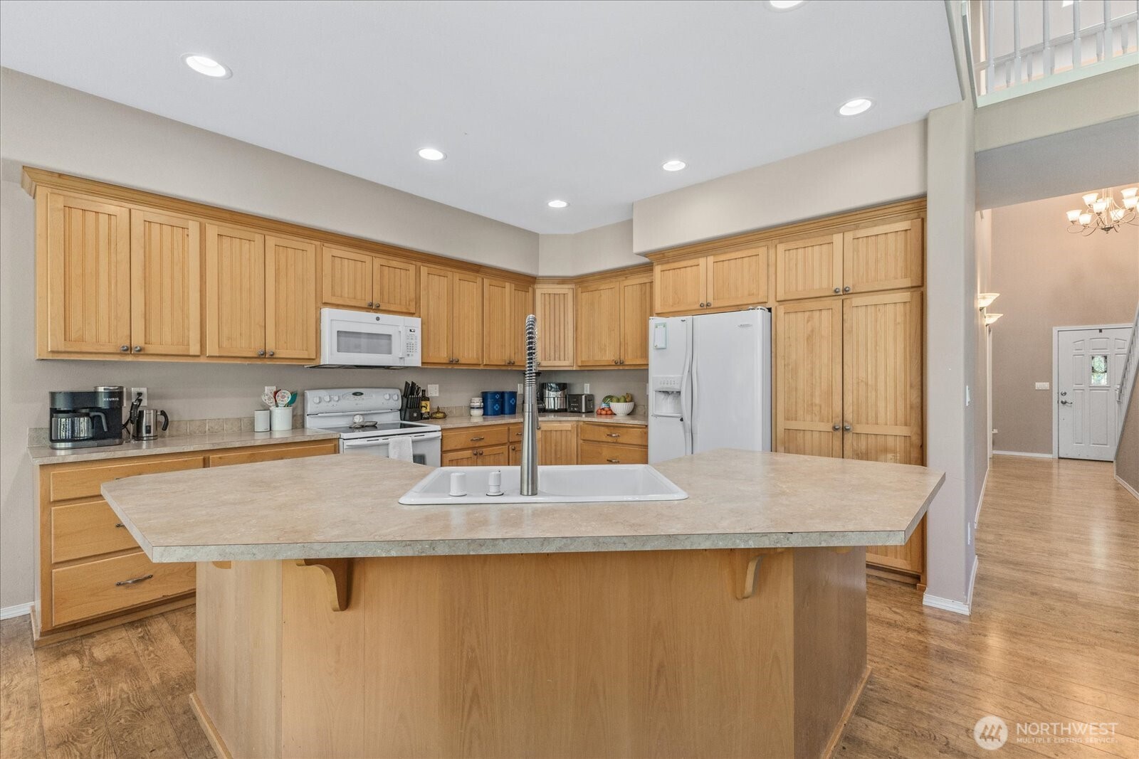 434 Islandcrest Drive Property Photo 12