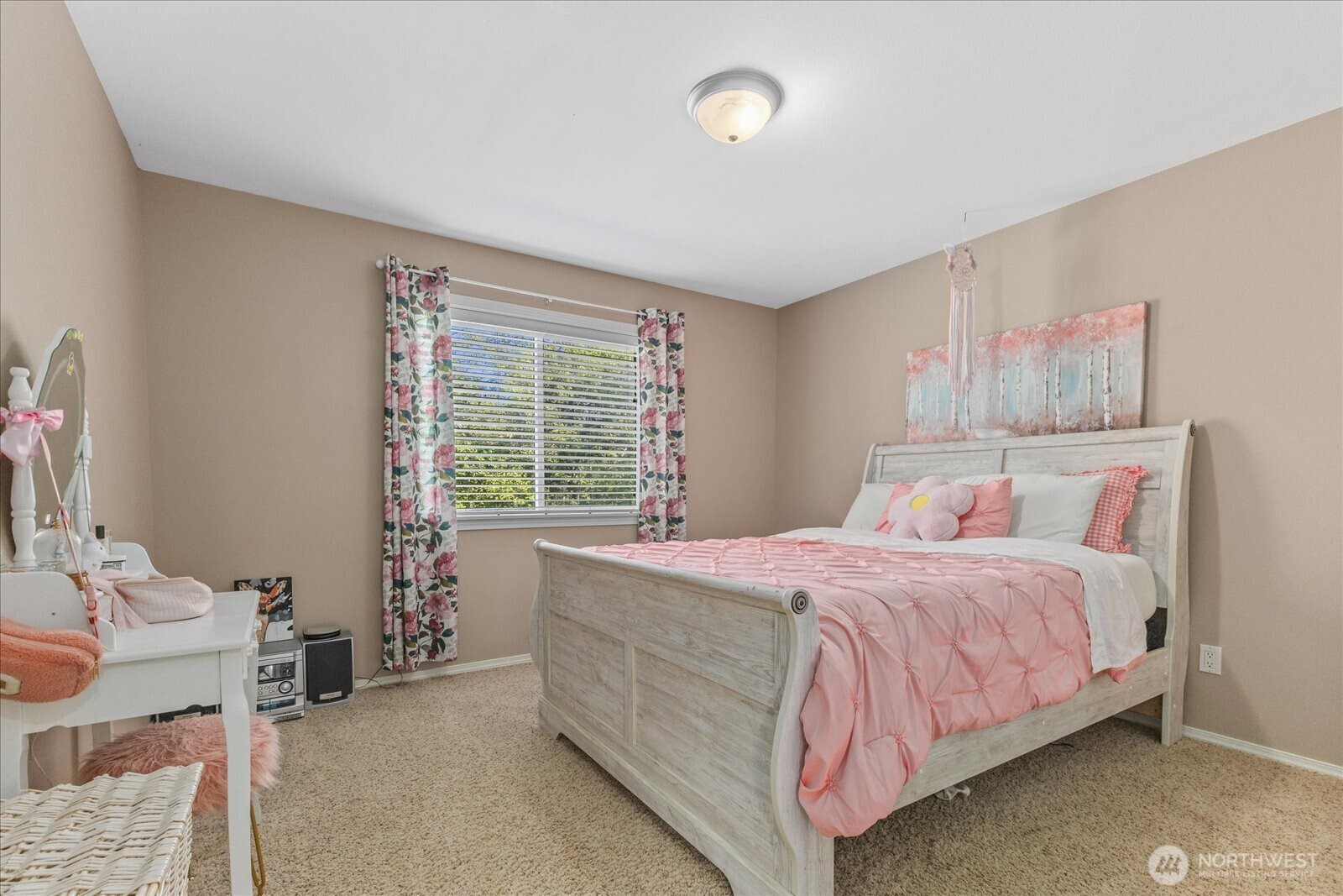 434 Islandcrest Drive Property Photo 24