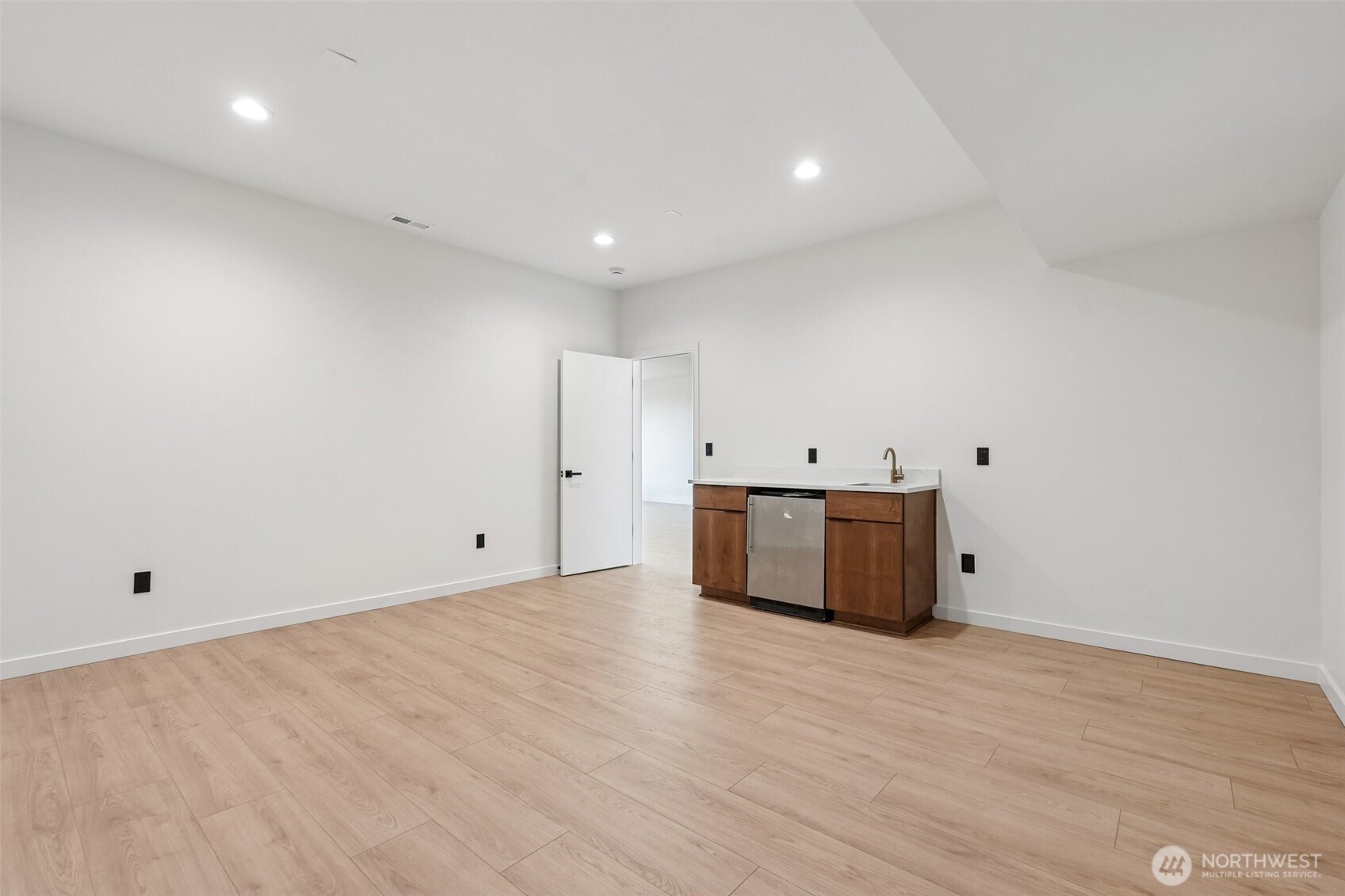 340 Anderson Drive Property Photo 29