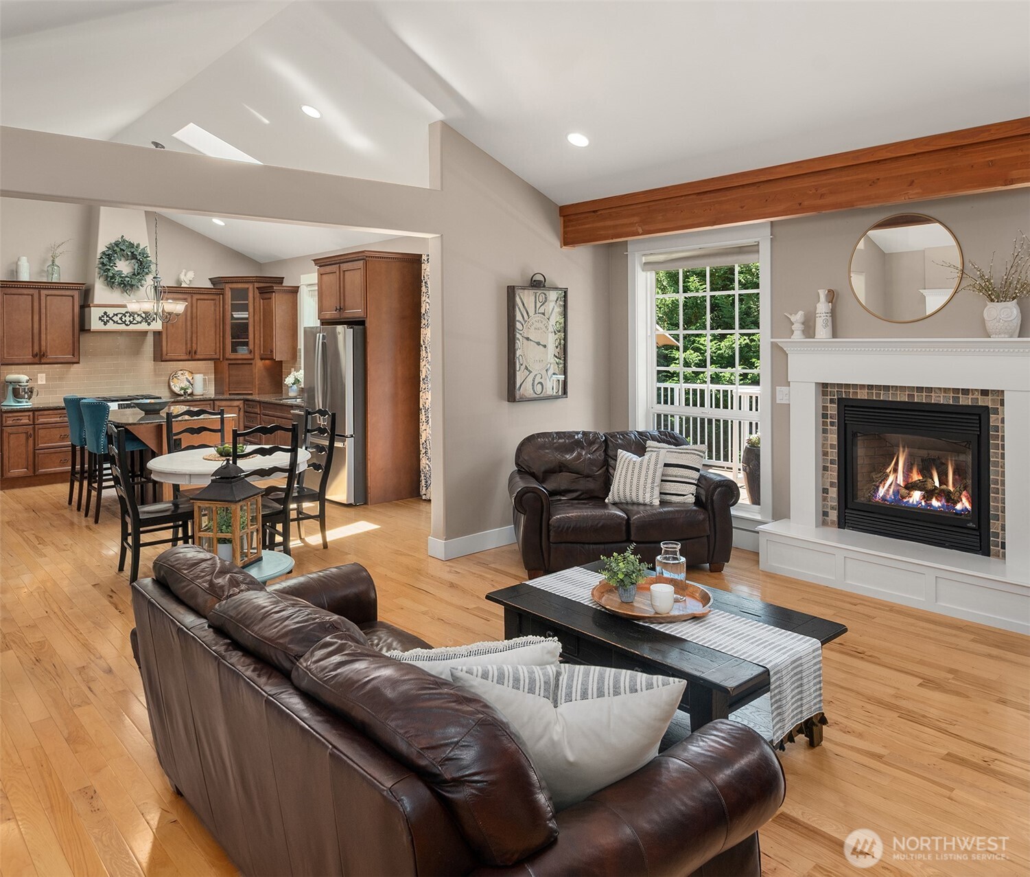 2312 Ne Solar View Court Property Photo 12